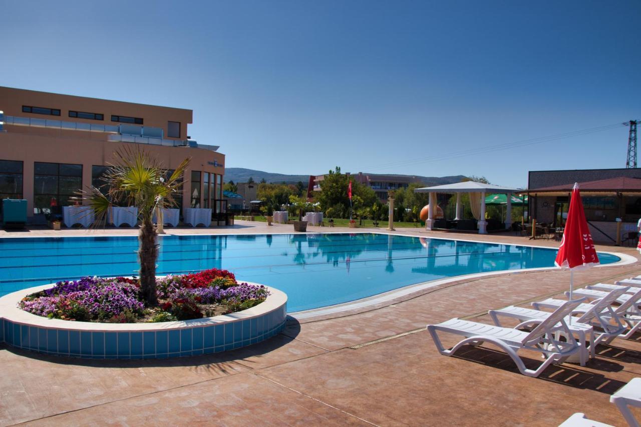 Balneo And Spa Complex Mineral Yagoda Exterior foto